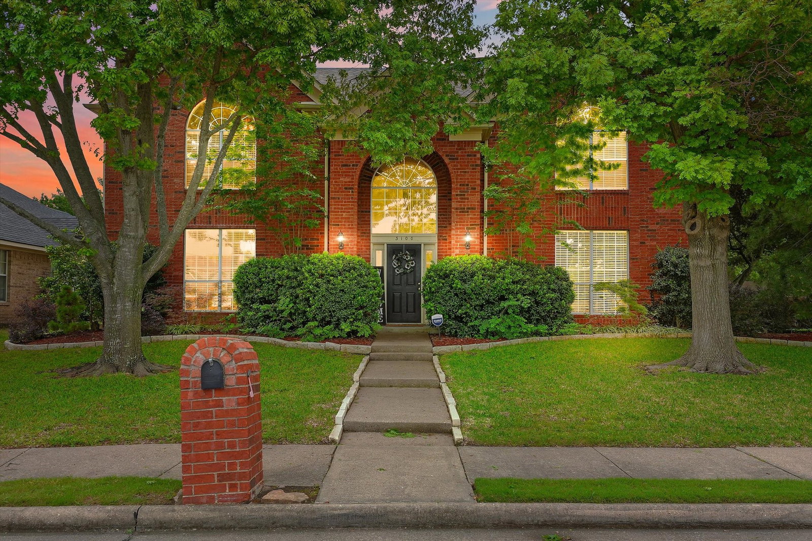 listing main photo
