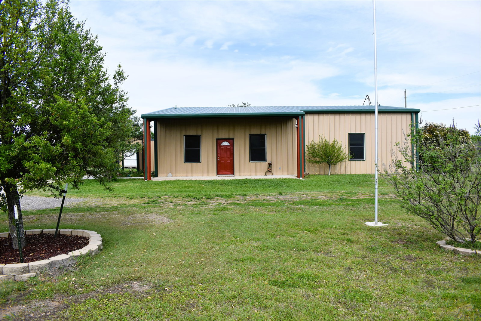 listing main photo