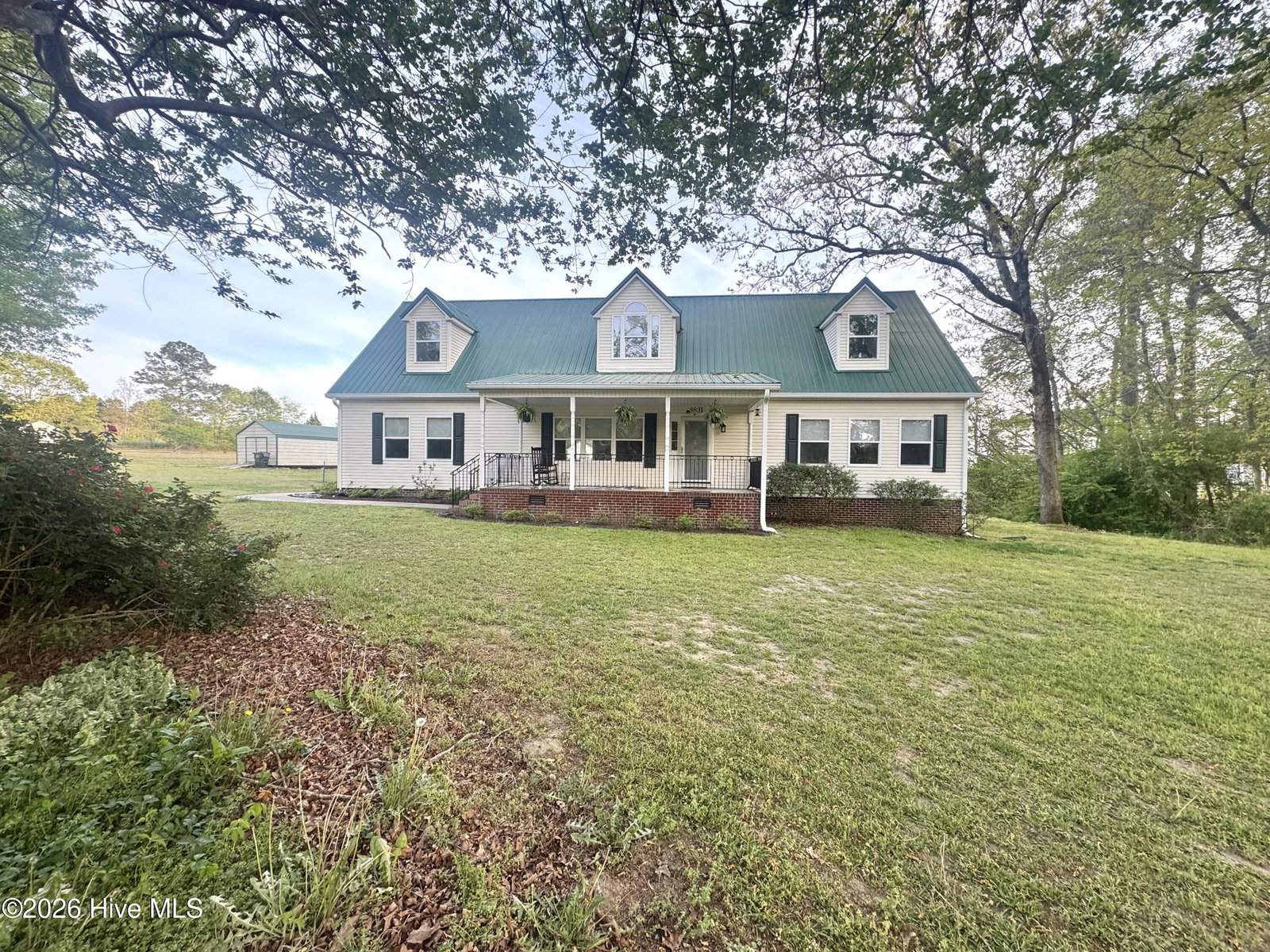 listing main photo
