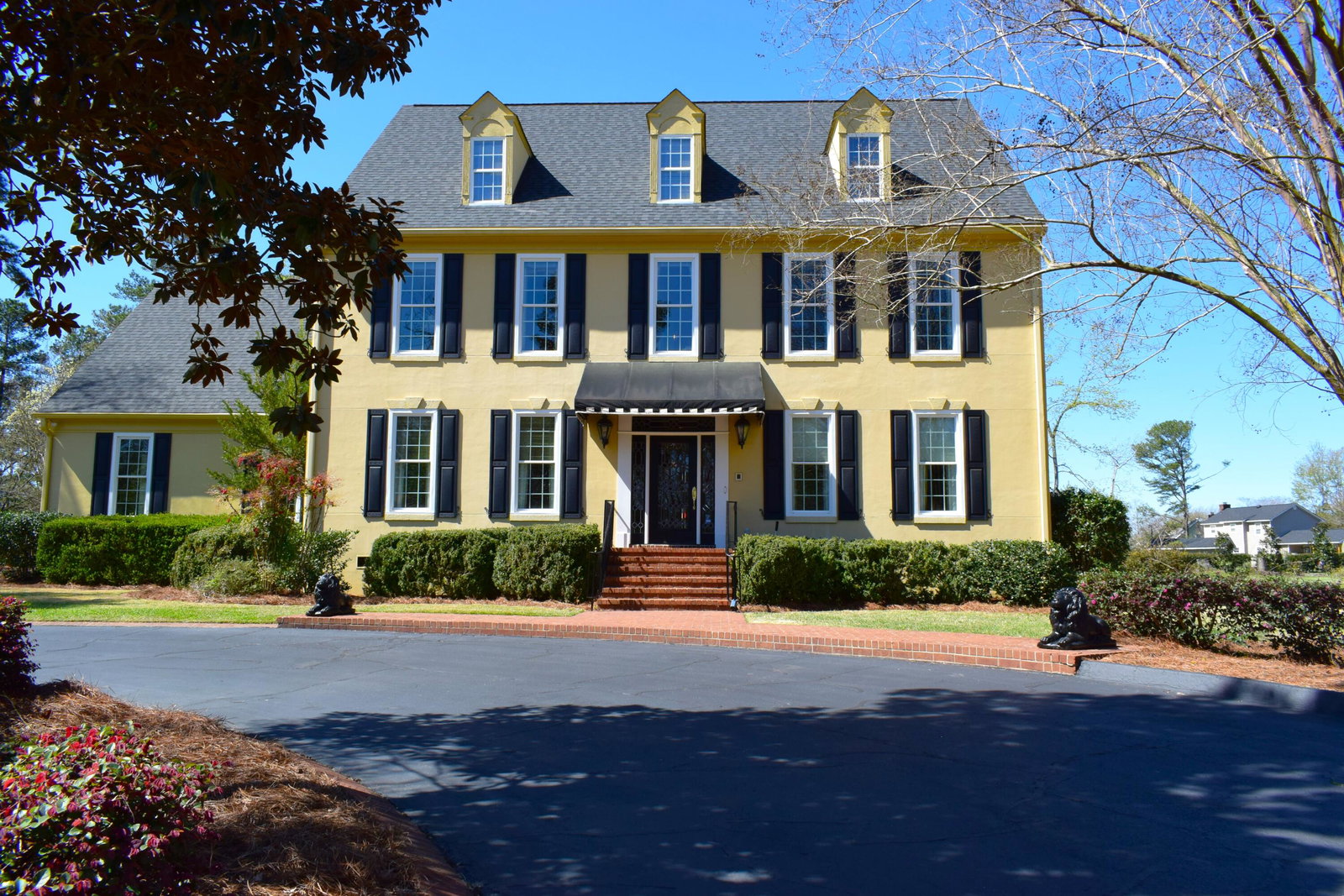 listing main photo